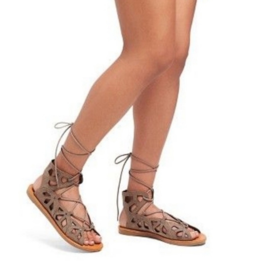 Mossimo lace up ankle wrap gladiator Sandals